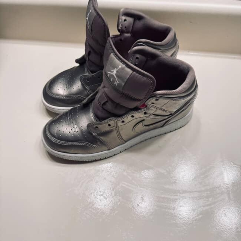 Jordan Silver Mid-Top Sneakers with Velcro Strap